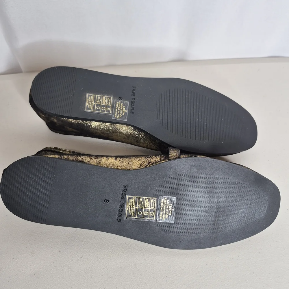 Free People Mania Bow Leather Ballet Flats in Bronze Age Metallic - Size 8